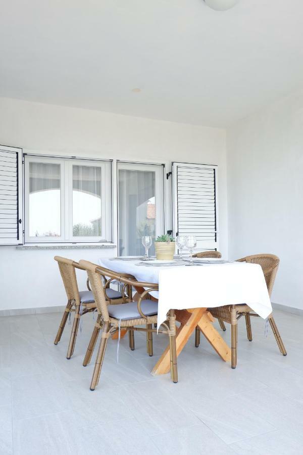 Apartment Ponos Veglia Exterior foto